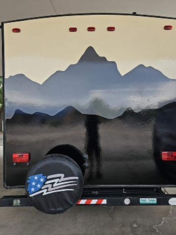 Mountain Graphics on RV